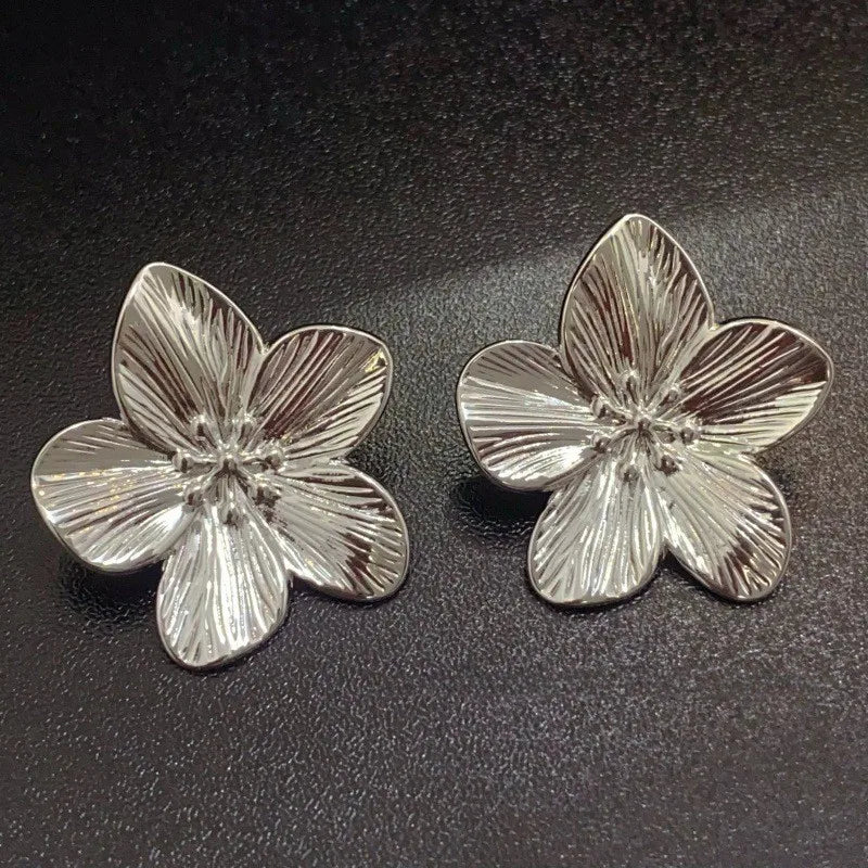 Popular Women's Fashion Earrings Flower Alloy Retro Style Women's Party Accessories Gifts - Maka Boho