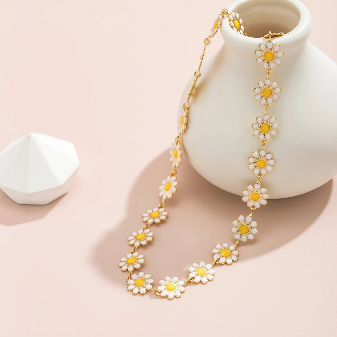 Daisy Choker Necklace - Maka Boho