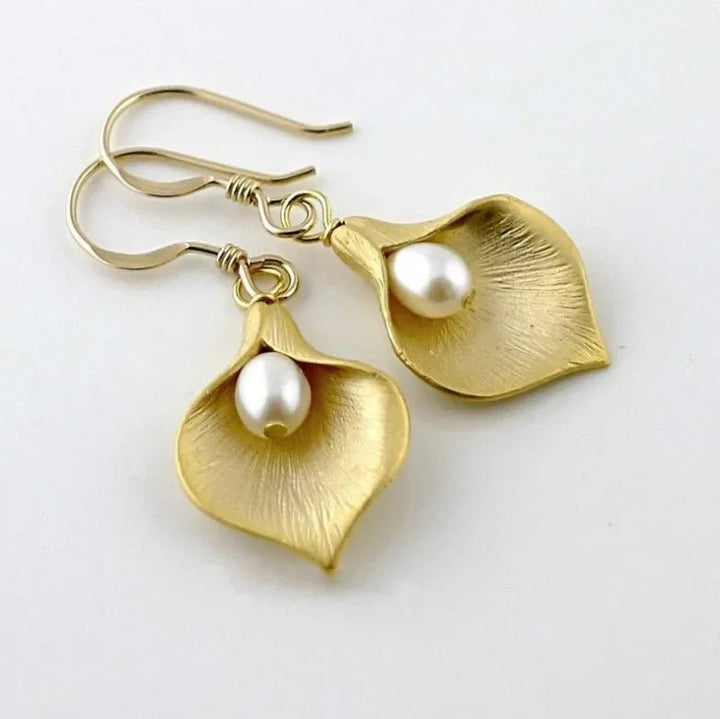Pearl Flower Earrings - Maka Boho