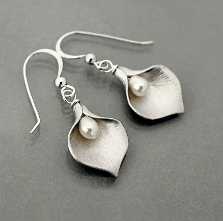 Pearl Flower Earrings - Maka Boho